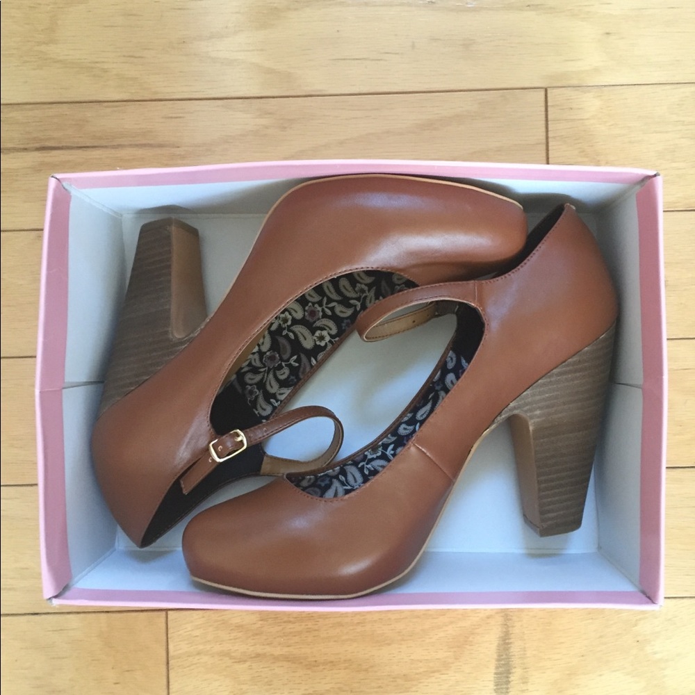 Crown Vintage Cognac Heel
